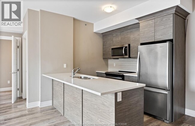 Photo - 955 Ouellette Ave Unit 205