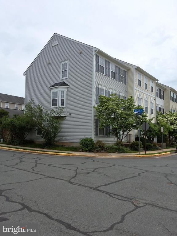 Photo - 22928 Regent Terrace Townhome