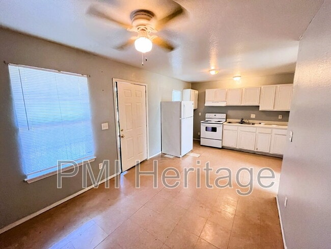 Building Photo - 813 E Huntsville Ave Unit Apt 103