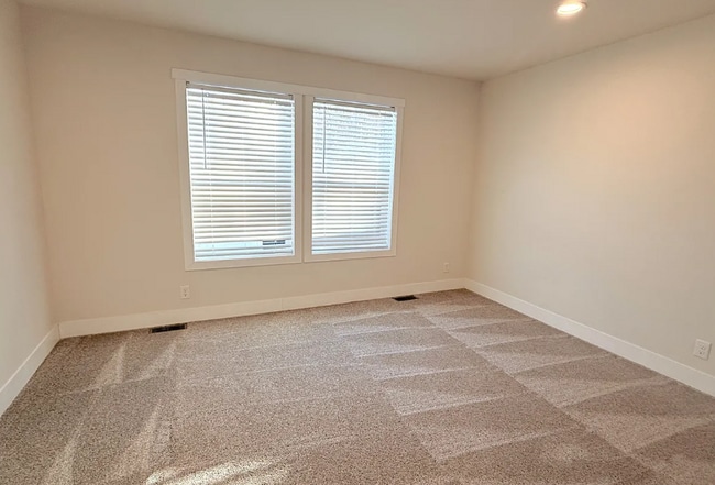 Photo - 17050 Coventry Ln