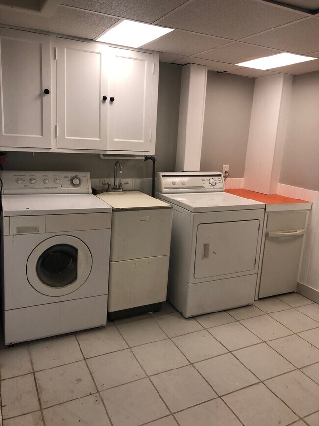 Photo - Single Family Home - River Views - Updated Finishes!