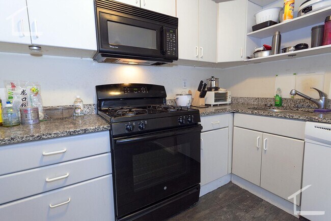 Photo - 127 Glenville Ave