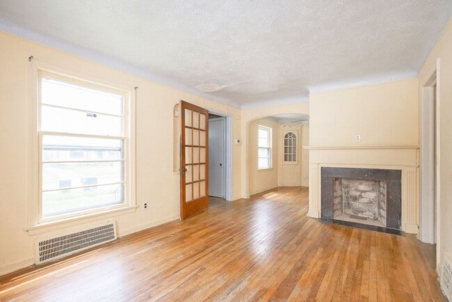 Photo - 2 BED 1.5 BATH BEAUTIFUL SINGLE FAMILY HOME IN WARRENSVILLE HEIGHTS!
