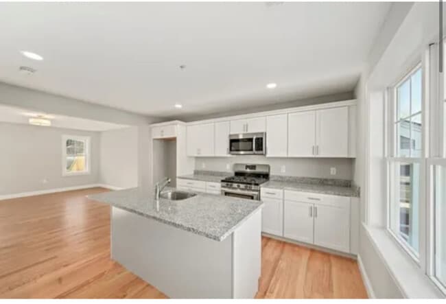 Photo - 55 Plymouth St