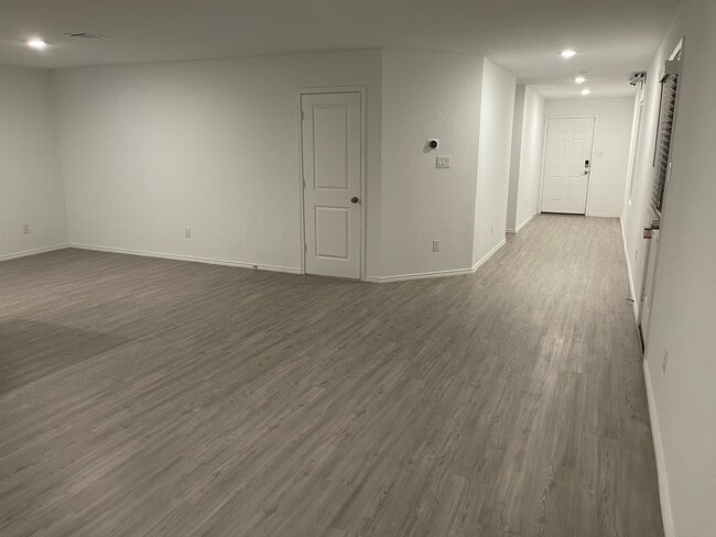 Photo - 4127 Cove Fls