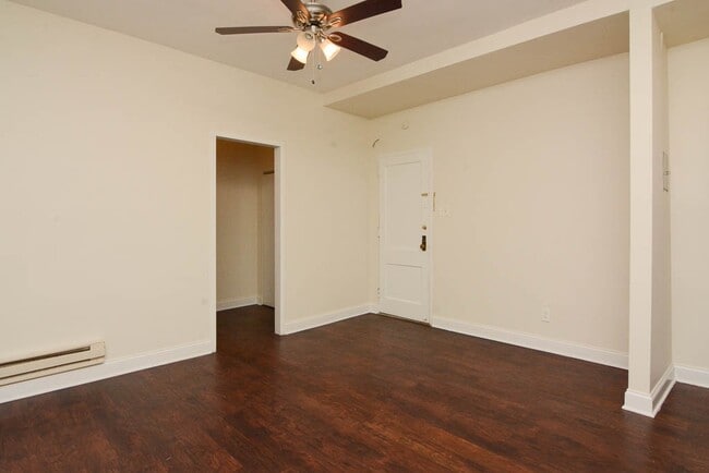 Photo - 3350 N Marshfield Ave Unit J07P