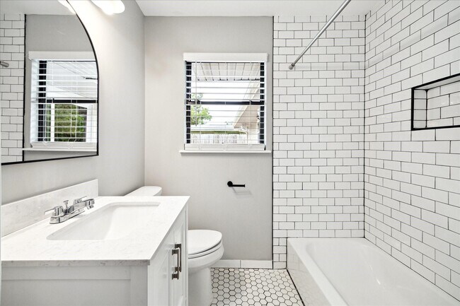 Photo - 2009 Sedgie Dr