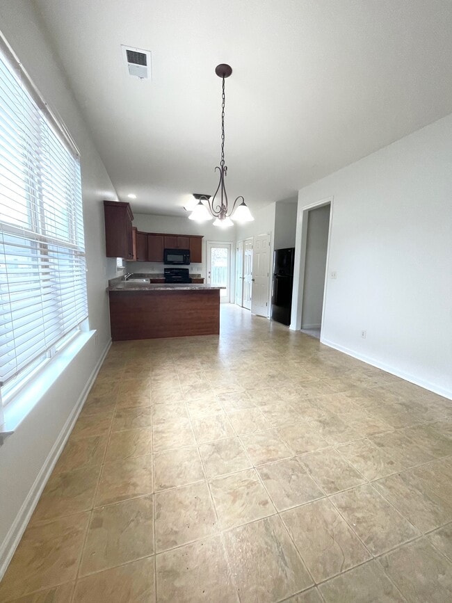 Photo - 1091 Washington Dr
