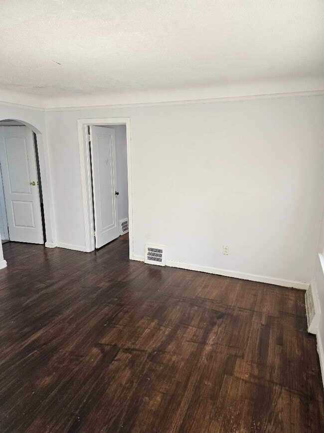 Photo - 12505 Laing St