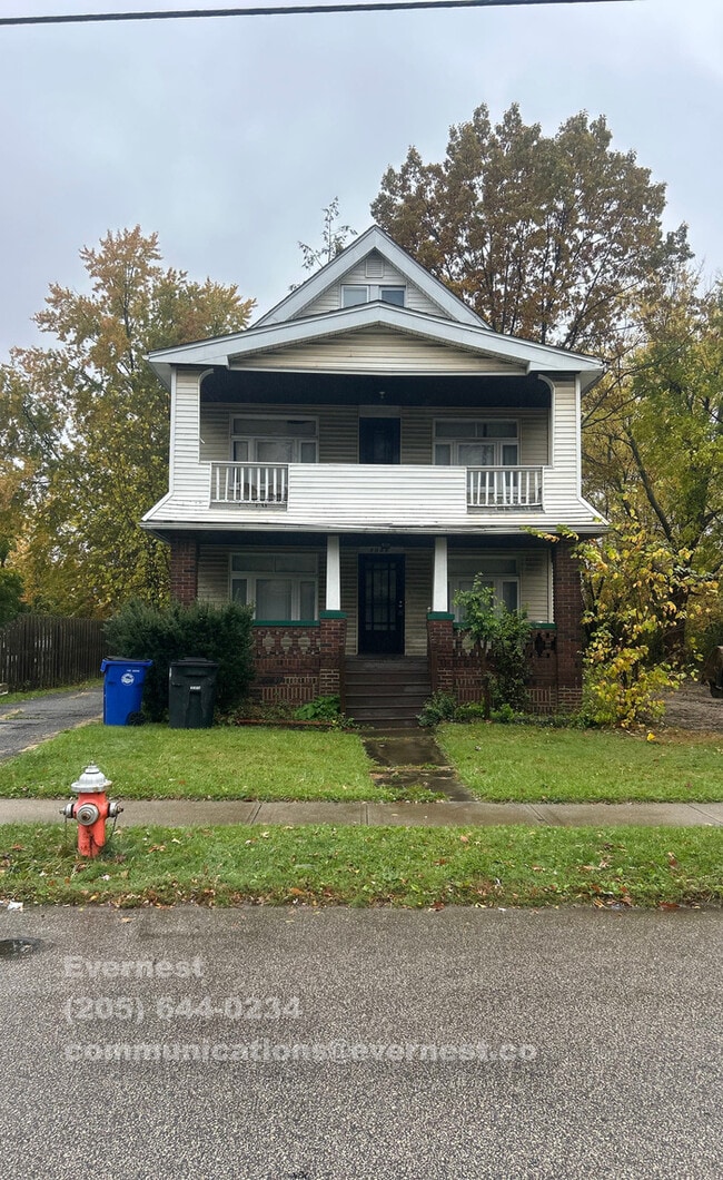 Building Photo - 3046 E 130th St