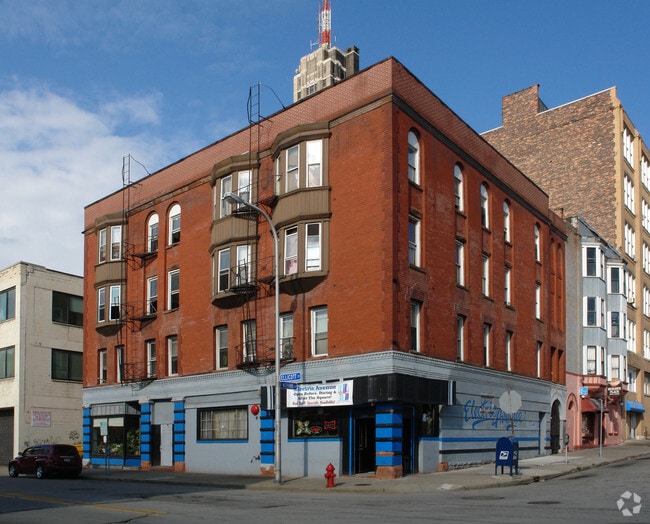 Building Photo - 300 Ellicott St Rental