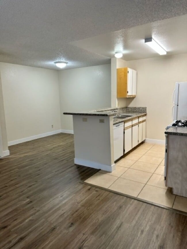 Photo - Newly Renovated 1 Bedroom! Unidad 1028
