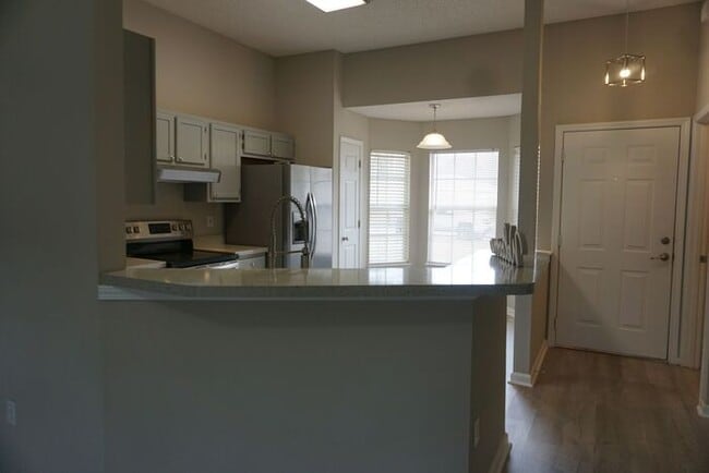 Photo - 3 Bedroom Waterfront Home With Garage