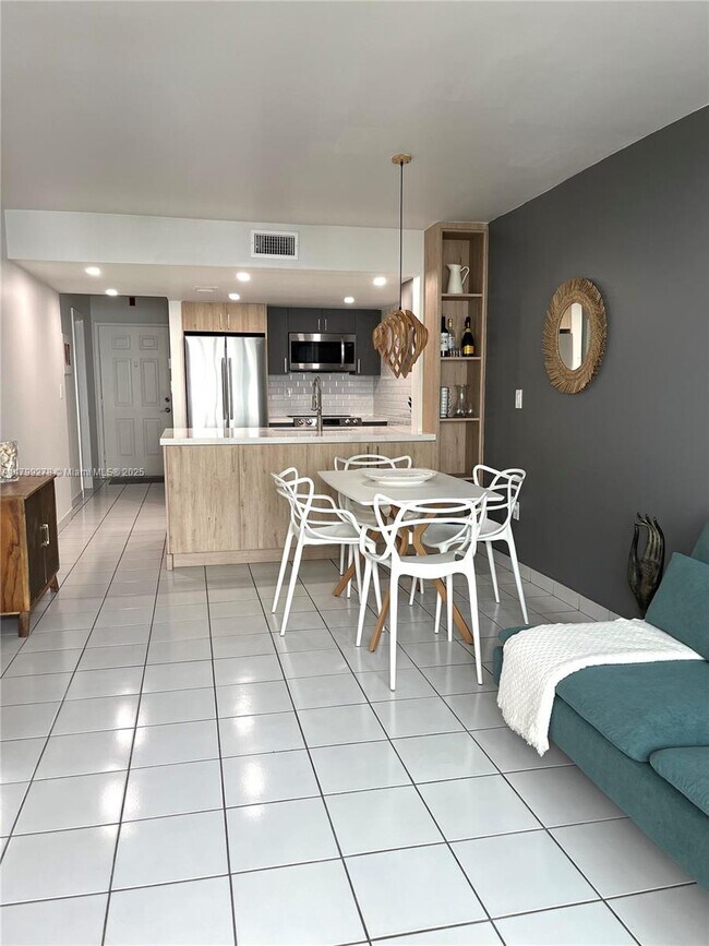 Photo - 6801 Harding Ave Unit 323