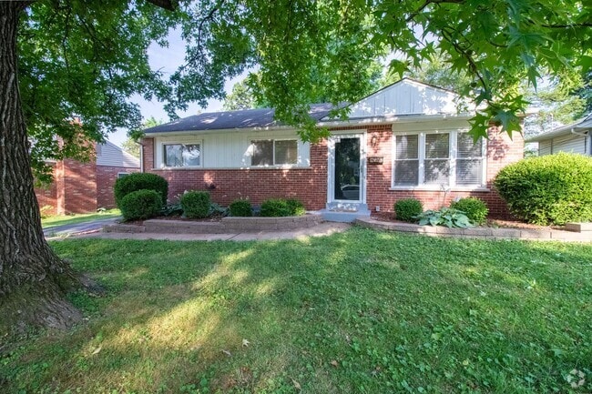 Building Photo - 713 Huntwood Ln Rental