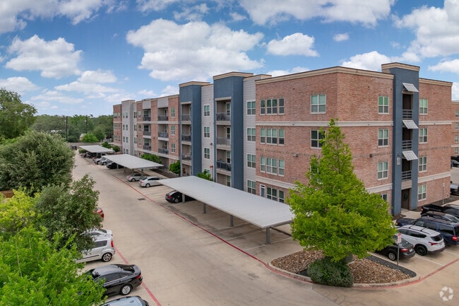 Alternate - Republic at Alamo Heights