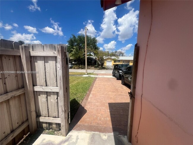 Photo - 11012 SW 162nd Terrace