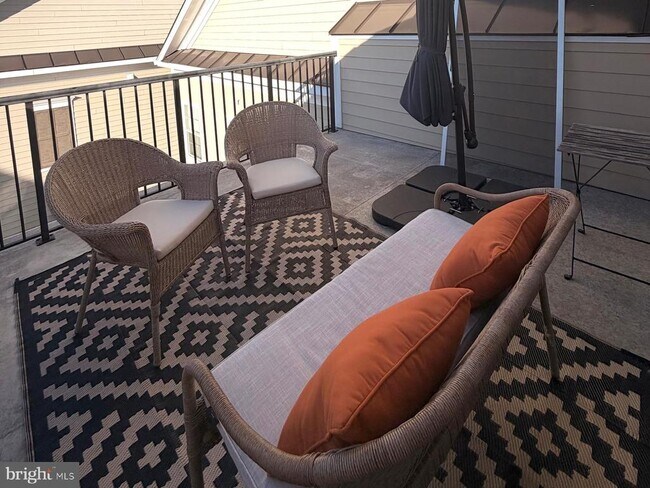 Photo - 81 Linden Pl