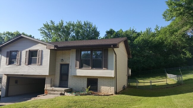 Photo - 237 Greenfield Pky