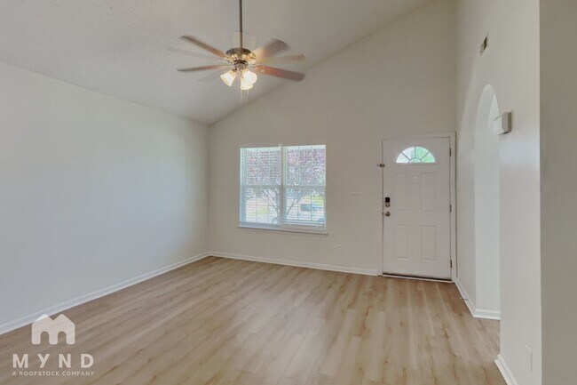 Photo - 1848 Mission Oaks St