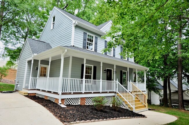 Photo - 962 Saint Catherines Dr
