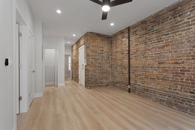 Building Photo - 1902 W Morse Ave Unit 2 Rental