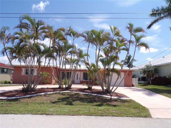 Building Photo - 270 Belaire Ct