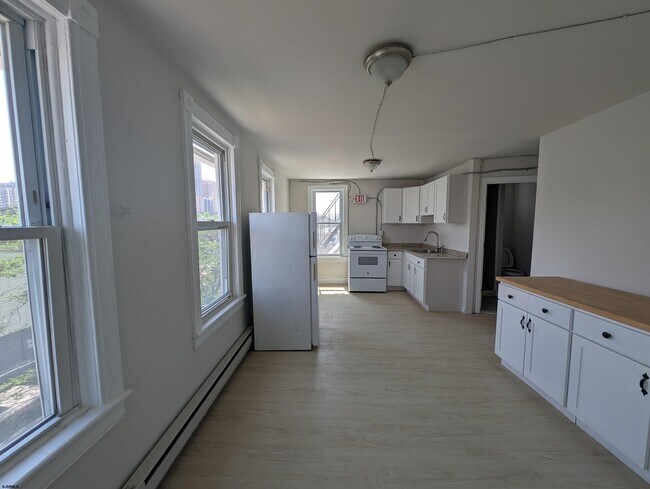 36 N Florida Ave Unit 3