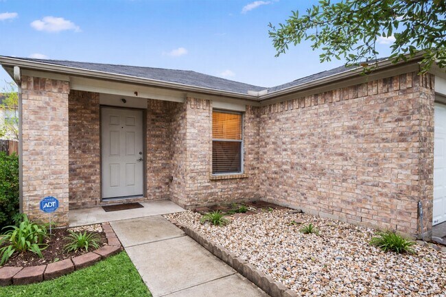 Photo - 1614 Wooded Acres Dr