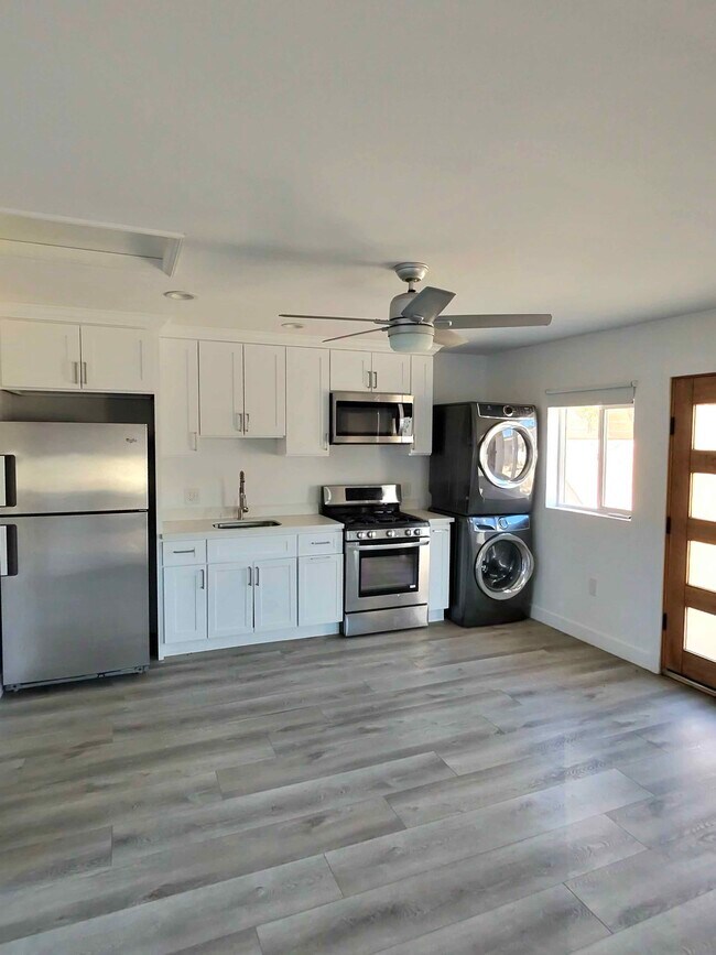 Photo - 8645 Casaba Ave