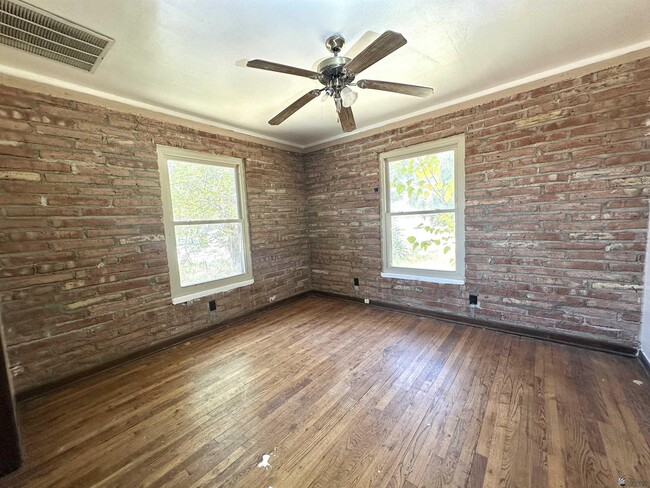 Photo - 34365 E County 5th St