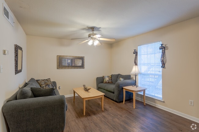 1BR,1BA