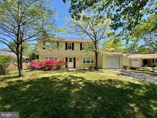 Photo - 2911 Tallow Ln