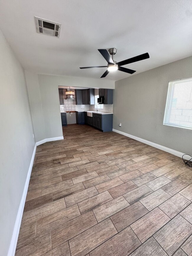 14942 Cerritos Ave