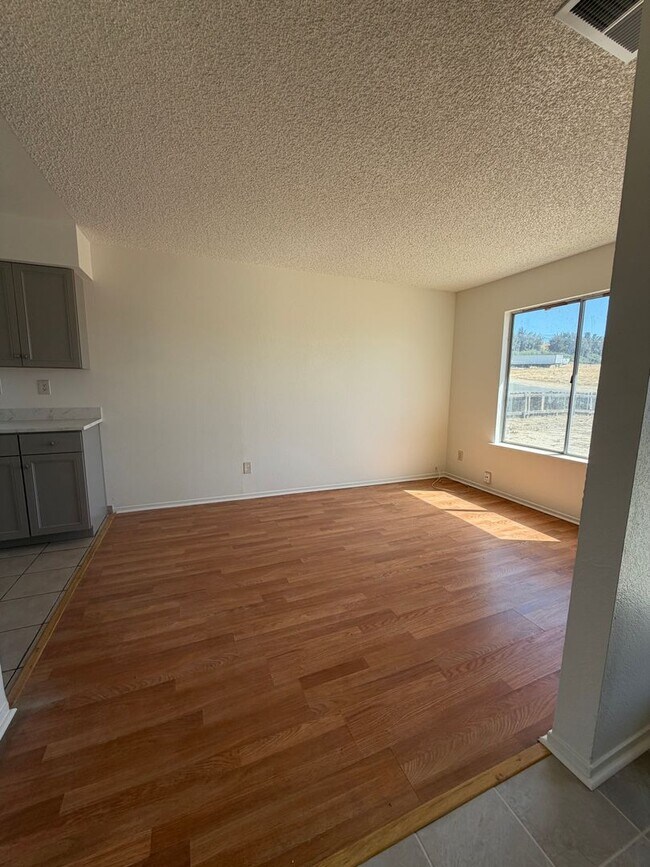 Photo - 200 Armona Ave