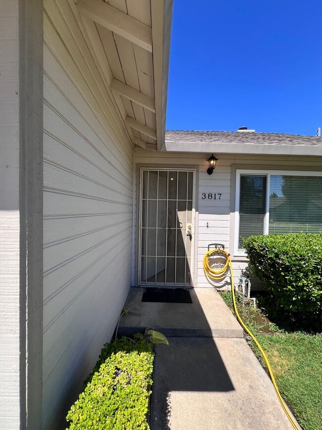 Photo - Charming 3 bedroom home