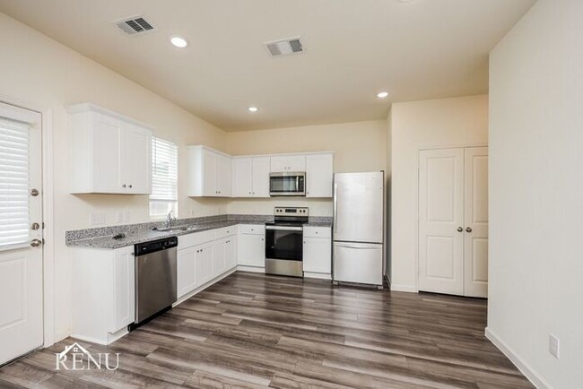 Photo - 6602 Charleston Dr