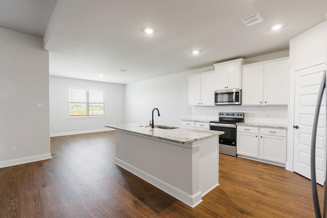 Photo - 501 W Luna Blue Ln