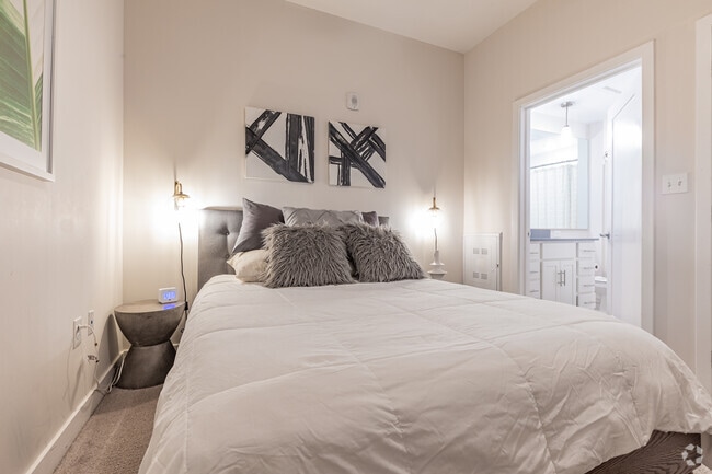 The Falls- 1BR, 1BA