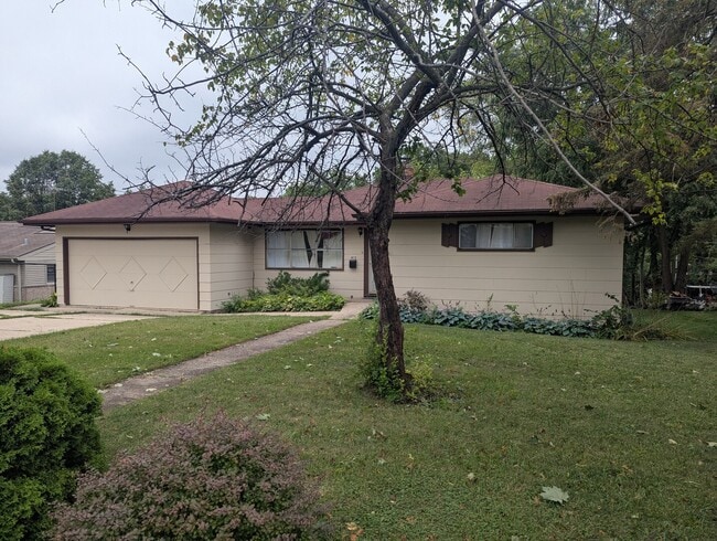 Photo - 413 W Palatine Rd