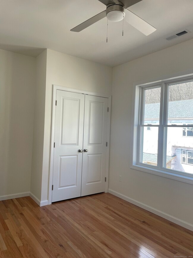 Photo - 455 Sherman Ave Unidad 31