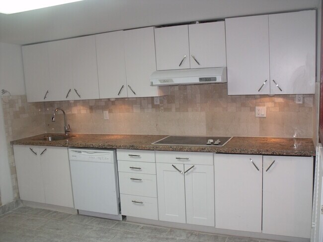 Photo - 236 Garden Av Unit 1