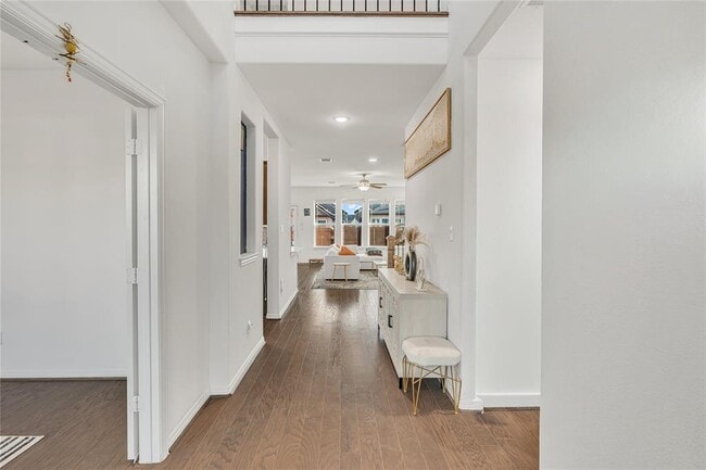 Photo - 111 Fortuna Ct