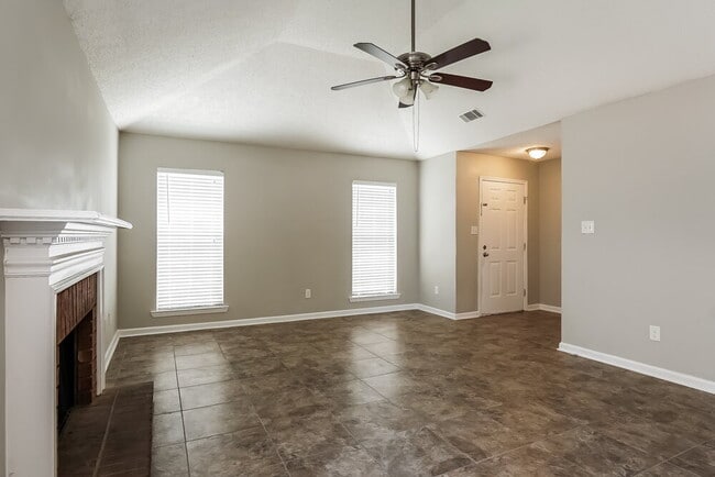 175 Cedar Bend Dr