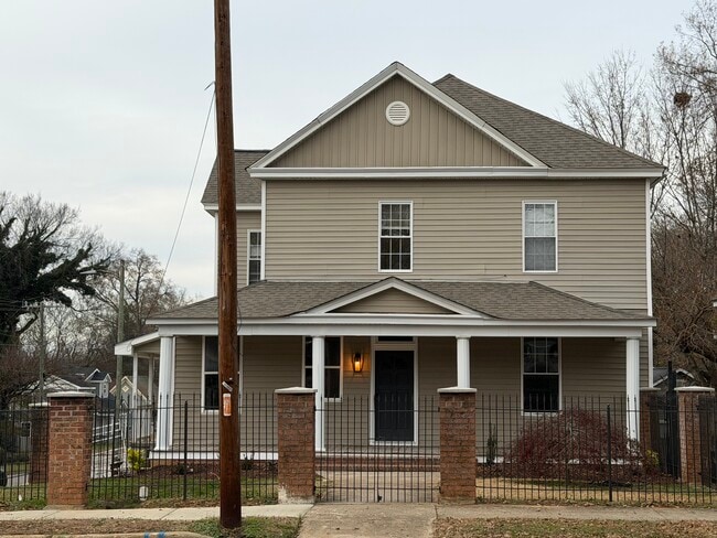 Building Photo - 903 New Bern Ave Unit 1