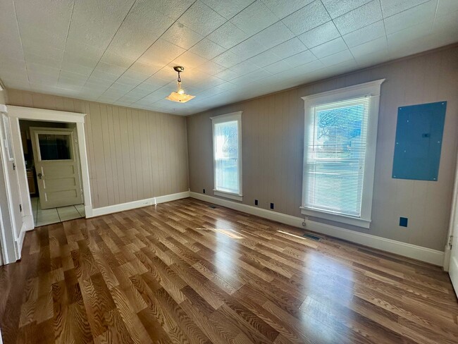 Photo - Peteyboy Properties LLC-437 W Jackson A &amp; B Unit A