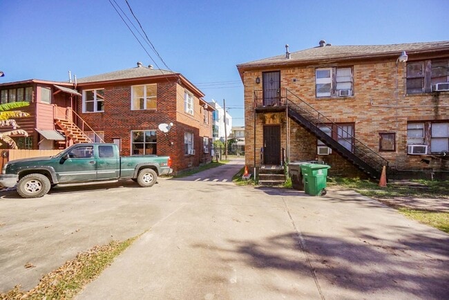 Photo - 4316-4312 Jack St