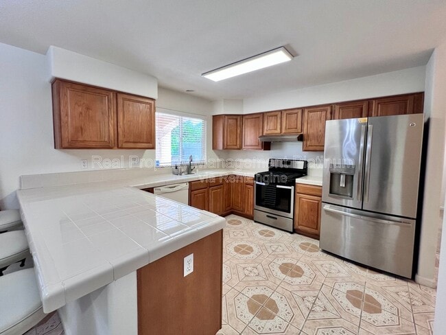 Photo - 5460 W Ashcroft Ave