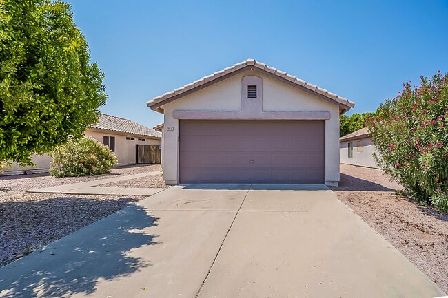 Building Photo - Mesa home near Skyline Park!