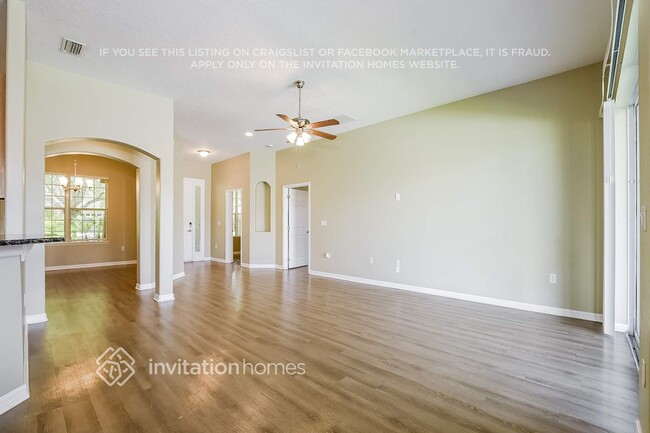 Photo - 920 White Oak Way